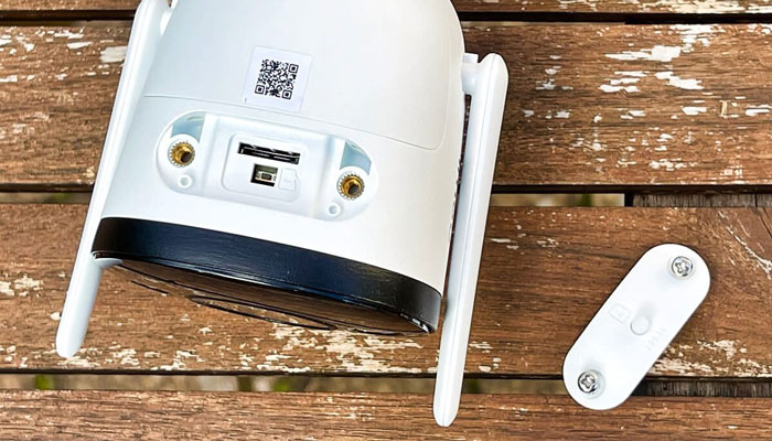 lắp thẻ nhớ camera imou ngoài trời
